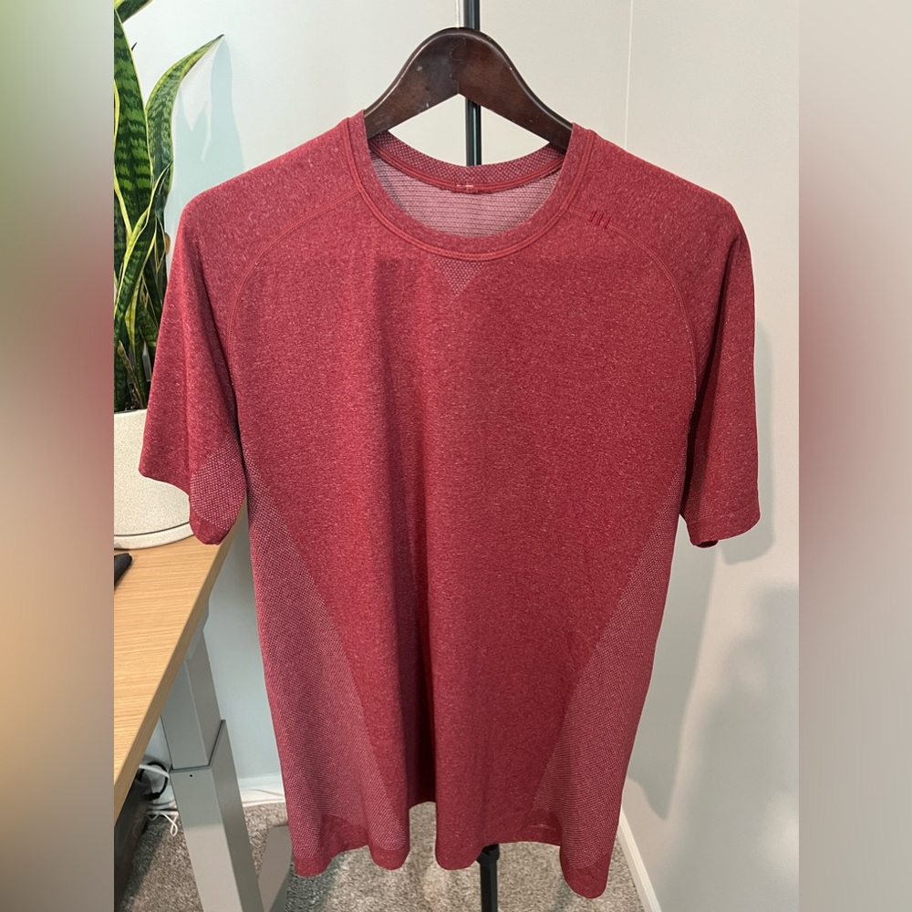 Lululemon Metal Vent Tech Shirt